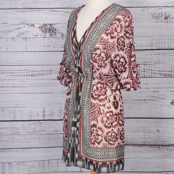 Bebe, Chiffon Dress, with Cut Out Sleeves Size S - Picture 3 of 6